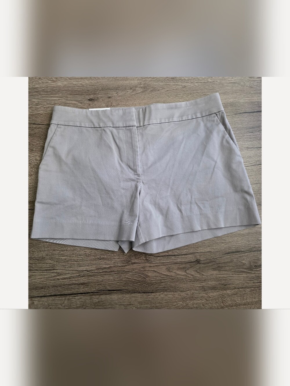 Woman's LOFT short size 6